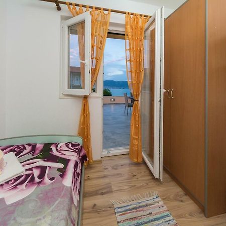 Apartment Leut With Spacious Terrace And Sea View Slatine Buitenkant foto