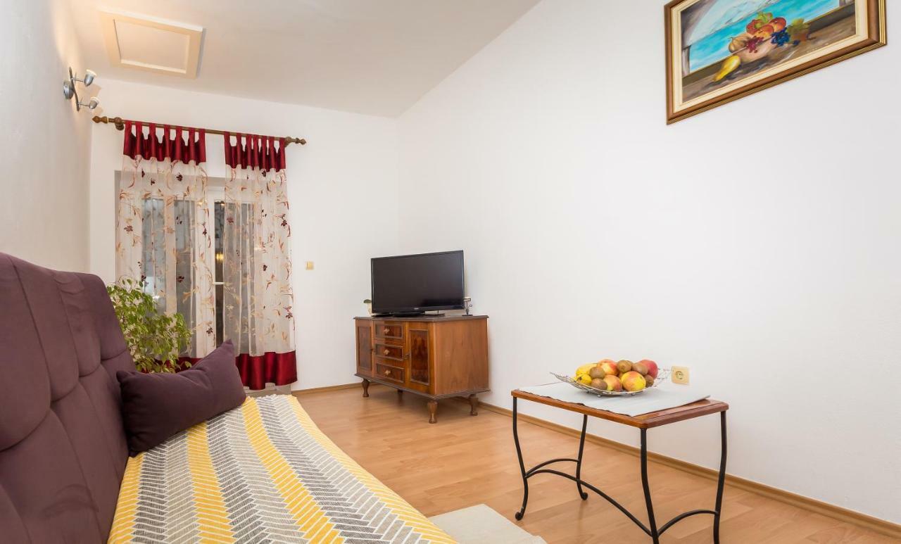 Apartment Leut With Spacious Terrace And Sea View Slatine Buitenkant foto