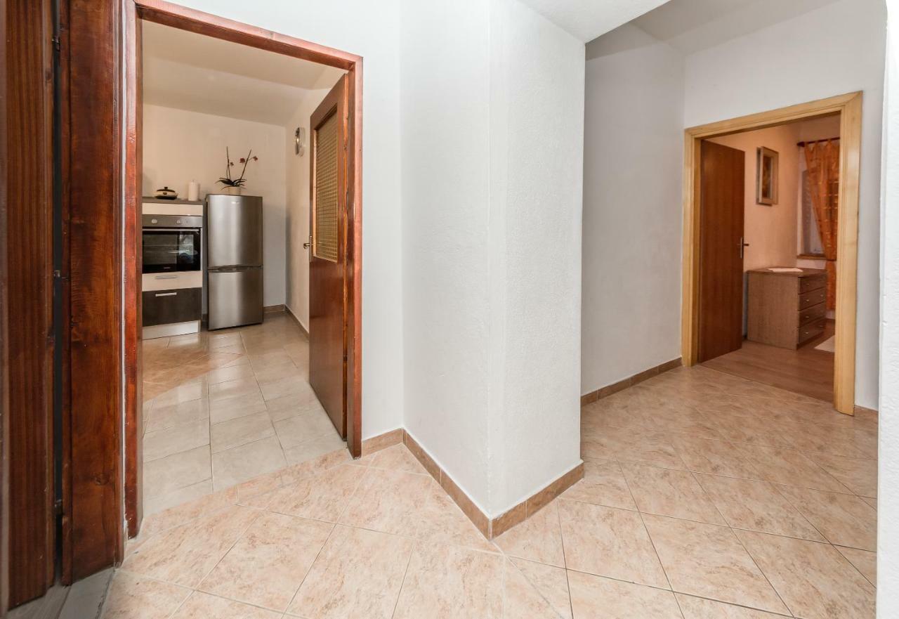 Apartment Leut With Spacious Terrace And Sea View Slatine Buitenkant foto
