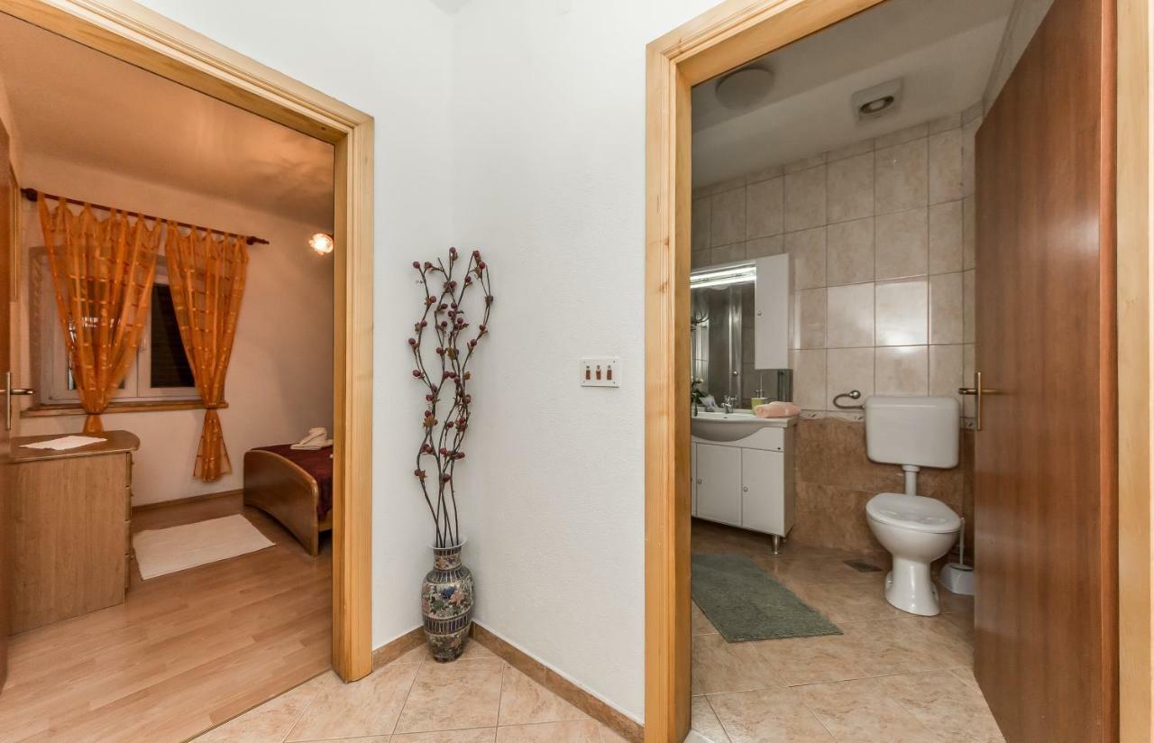 Apartment Leut With Spacious Terrace And Sea View Slatine Buitenkant foto